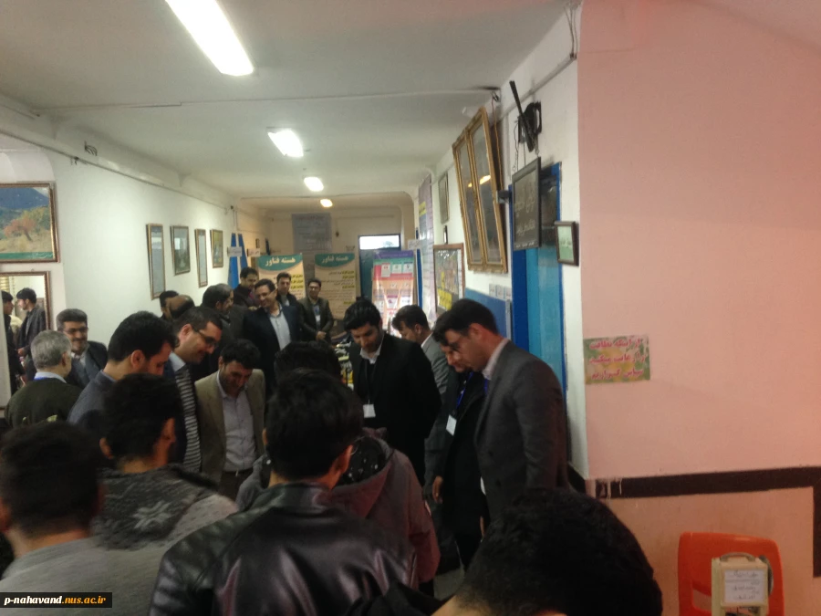 به مناسبت روز مهندس سمینار مهندسی و نمایشگاه تخصصی برق، کامپیوتر و شهر سازی در آموزشکده فنی و حرفه ای نهاوند برگزار شد  5