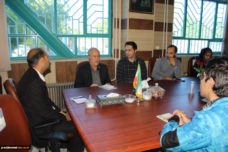 برگزاری اولین نشست کتاب و کتابخوانیدر آموزشکده فنی وحرفه ای پسران و دختران نهاوند  4
