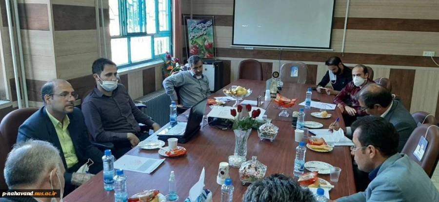 برگزاری نشست هم اندیشی ،همکاری ،هماهنگی بین آموزشکده فنی وحرفه ای ومعاونین آموزشی وکارشناسان فنی وحرفه ای ومهارتی اداره آموزش وپرورش شهرستان نهاوندوشهرفیروزان به منظور تشویق وترغیب وجذب حداکثری  دانش آموزان رشته های  فنی وحرفه ای وکاردانش شهرستان نهاوند و