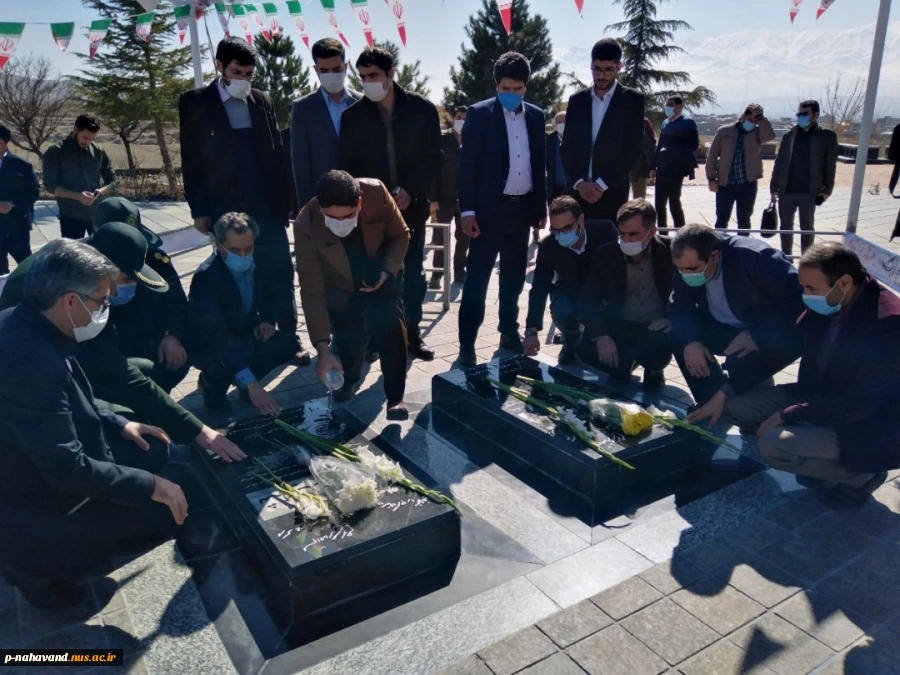 نشست بصیرتی به همت بسیج دانشجویی شهرستان و دانشگاه آزاد اسلامی نهاوند به مناسبت چهل و دومین سالگرد پیروزی انقلاب اسلامی ایران با حضور ریاست و کارکنان دانشکده فنی و حرفه ای نهاوند 3