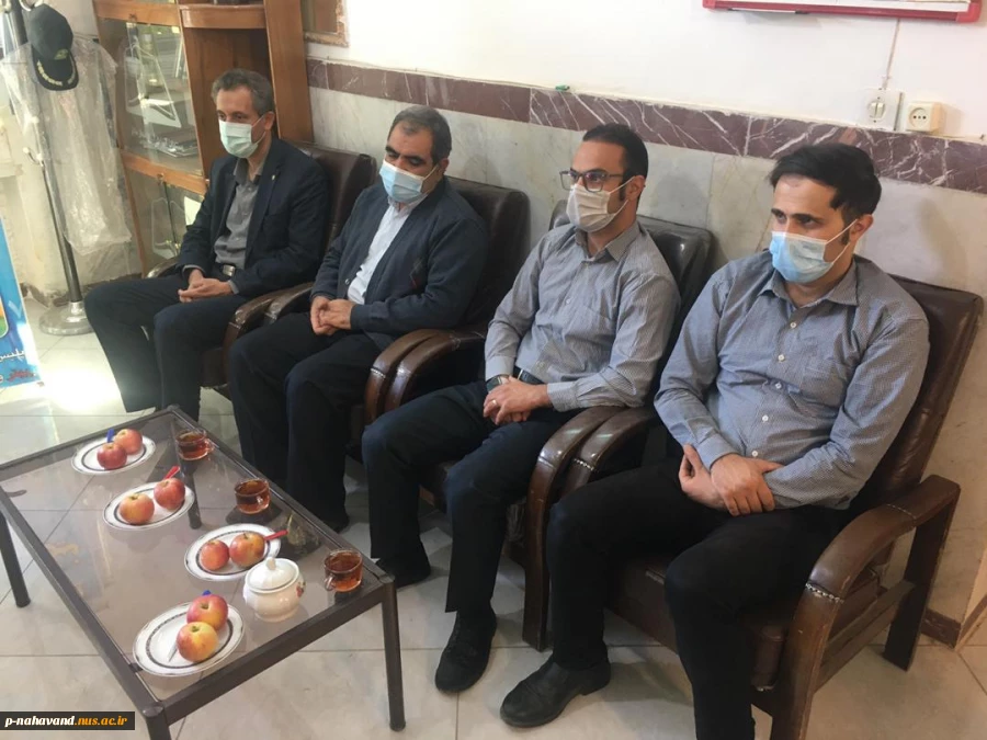 دیدار ریاست و کارکنان دانشکده فنی حاج حشمت شهبازی با فرمانده انتظامی شهرستان نهاوند جهت قدردانی از حافظان امنیت به مناسبت هفته نیروی انتظامی 5