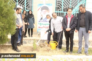 کاشت 10 اصله نهال  کاج به نیت شهدای شهرستان نهاوند  در هفتمین روز هفته درختکاری در محوطه آموزشکده فنی و حرفه ای نهاوند ( حاج حشمت شهبازی) 2