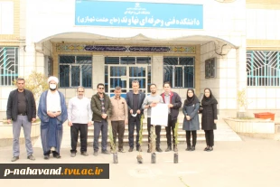 کاشت 10 اصله نهال  کاج به نیت شهدای شهرستان نهاوند  در هفتمین روز هفته درختکاری در محوطه آموزشکده فنی و حرفه ای نهاوند ( حاج حشمت شهبازی) 6
