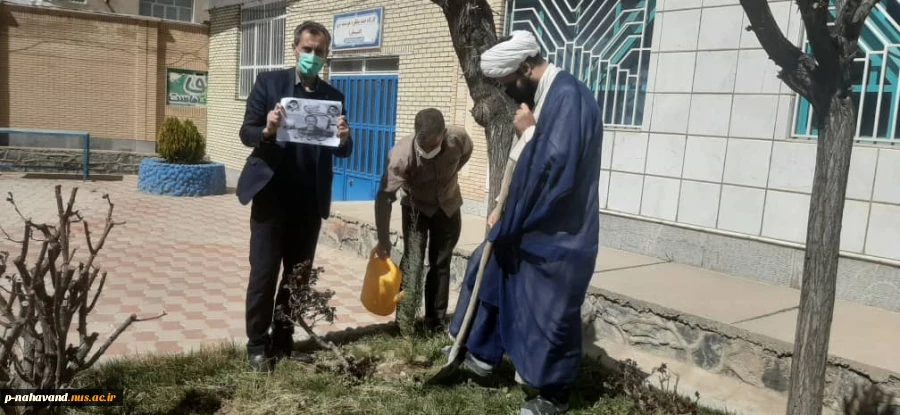 به مناسبت فرارسیدن ۲۲ اسفند سالروز بزرگداشت روز شهدا و تأسیس بنیاد شهید، 
کاشت یک اصله نهال کاج در محوطه آموزشکده،  به یاد  شهید سید هادی اجاق فارغ التحصیل کاردانی برق صنعتی آموزشکده  فنی و حرفه ای نهاوند (حاج حشمت شهبازی )
 10