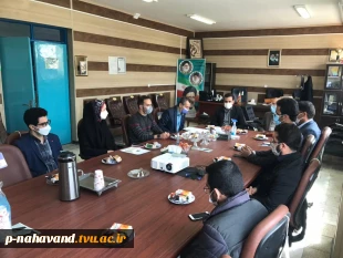 نشست صمیمانه نماینده و فرماندار محترم در دانشکده فنی و حرفه ای  (حاج حشمت شهبازی) در جهت پیگیری مسائل مرکز نو آوری شهرستان نهاوند 5