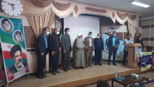 به مناسبت هفته آموزش مراسم تجلیل از اساتید سرآمد در دانشکده فنی و حرفه ای نهاوند (حاج حشمت شهبازی) برگزار گردید 8