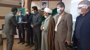 به مناسبت هفته آموزش مراسم تجلیل از اساتید سرآمد در دانشکده فنی و حرفه ای نهاوند (حاج حشمت شهبازی) برگزار گردید 11
