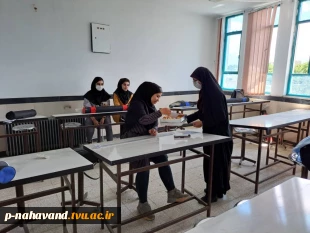 پخش شیرینی بین دانشجویان به مناسبت روز دختر  3