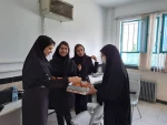 پخش شیرینی بین دانشجویان به مناسبت روز دختر  4