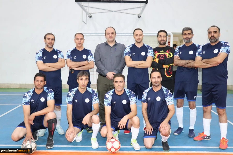 مسابقات ورزشی اساتید و کارکنان دانشگاه فنی و حرفه ای منطقه 10 کشور برگزار شد. 10