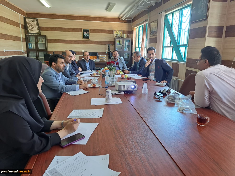 برگزاری سومین شورای مرکزنوآوری واحدهای فناور شهرستان نهاوند در سال 1401 4
