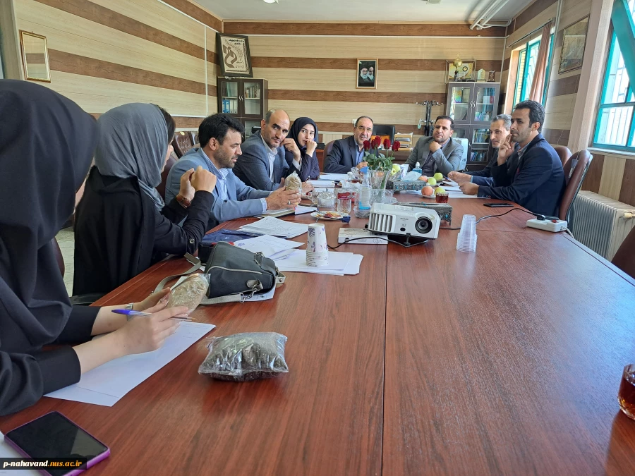 برگزاری سومین شورای مرکزنوآوری واحدهای فناور شهرستان نهاوند در سال 1401 7