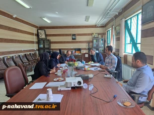 برگزاری سومین شورای مرکزنوآوری واحدهای فناور شهرستان نهاوند در سال 1401 11