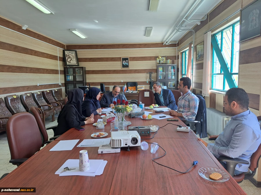 برگزاری سومین شورای مرکزنوآوری واحدهای فناور شهرستان نهاوند در سال 1401 11