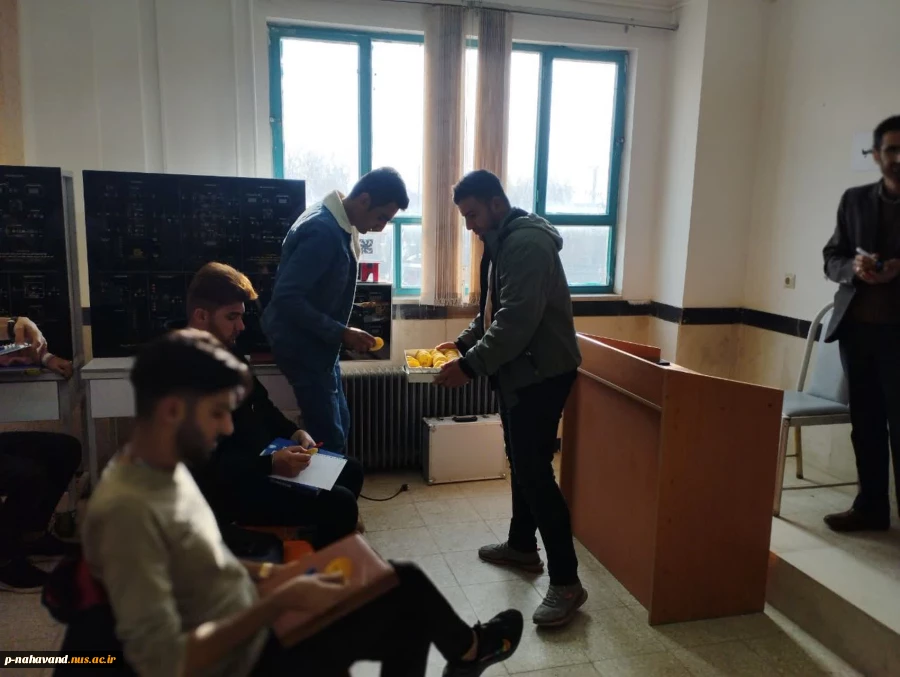 برگزاری مسابقه دارت به مناسبت روز دانشجو 7