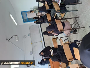 دیدار با دانشجویان در کلاسها و پخش شیرینی به مناسبت روز دانشجو  6