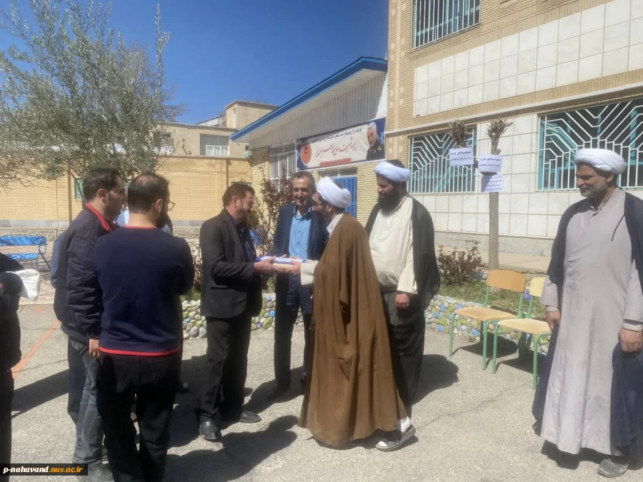 به مناسبت روز درختکاری غرس چهاراصله نهال به نام شهدا 9