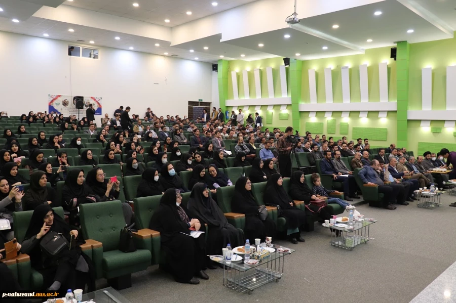 مراسم بزرگداشت هفته آموزش و تقدیر از اساتید سرآمد دانشگاه فنی و حرفه ای استان همدان  برگزار شد.
 2