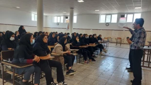 تشریح رشته های موجود آموزشکده های دخترانه ( همدان،ملایر،نهاوند و اسدآباد) دانشگاه فنی و حرفه ای استان همدان باحضورکلیه هنرجویان پایه دوازدهم هنرستان شهید فرزاد سلیمانیان 4