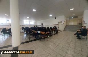 تشریح رشته های موجود آموزشکده های دخترانه ( همدان،ملایر،نهاوند و اسدآباد) دانشگاه فنی و حرفه ای استان همدان باحضورکلیه هنرجویان پایه دوازدهم هنرستان شهید فرزاد سلیمانیان 5