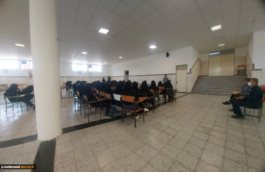 تشریح رشته های موجود آموزشکده های دخترانه ( همدان،ملایر،نهاوند و اسدآباد) دانشگاه فنی و حرفه ای استان همدان باحضورکلیه هنرجویان پایه دوازدهم هنرستان شهید فرزاد سلیمانیان 5