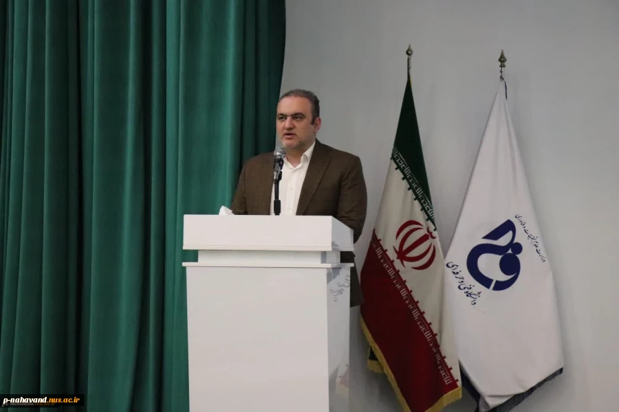 همگام با سی هزار استاد بسیجی دانشگاه های سراسر کشور مراسم گرامیداشت سالروز شهادت دکتر چمران و روز ملی بسیج اساتید در دانشگاه فنی و حرفه ای استان همدان برگزار شد 3