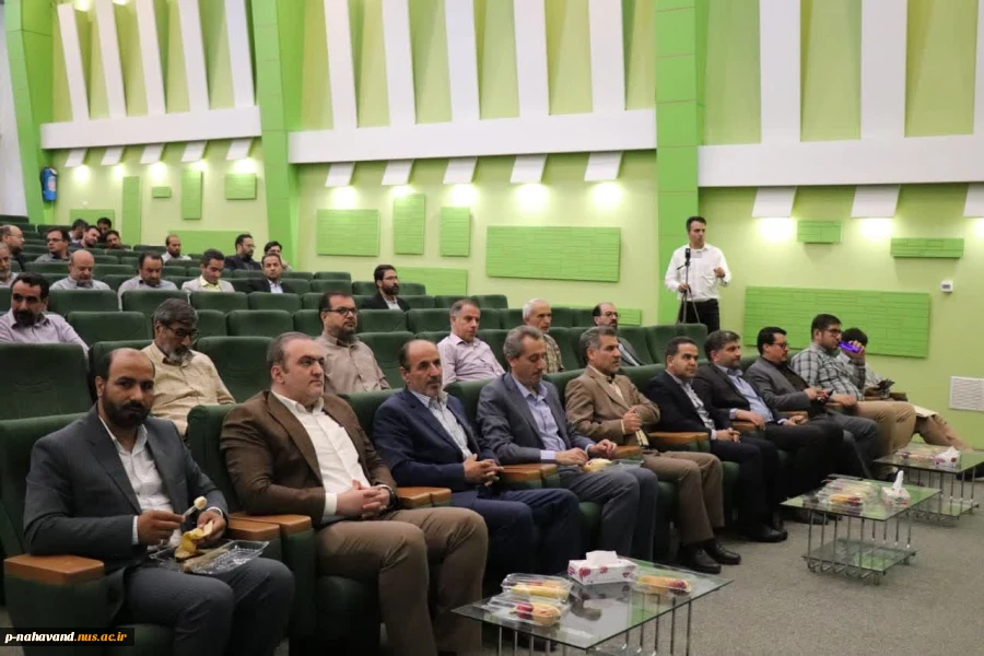 همگام با سی هزار استاد بسیجی دانشگاه های سراسر کشور مراسم گرامیداشت سالروز شهادت دکتر چمران و روز ملی بسیج اساتید در دانشگاه فنی و حرفه ای استان همدان برگزار شد 5