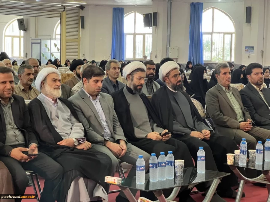 همکاری و مشارکت کارکنان آموزشکده نهاوند با ستاد مراسم گرامیداشت یاد شهدای هفتم تیر و یادواره شهدای روحانی شهرستان نهاوند 5