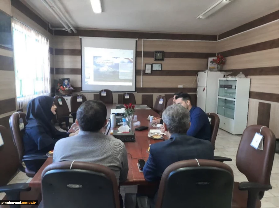 بدنبال جلسه استانی طرح تاد ( راه اندازی کنسرسیوم های مهارت آموزی و اشتغال )  برگزاری جلسه ای هدفمند با  مدیران واحد آموزش، تحقیق و توسعه  سیمان نهاوند در دفتر ریاست آموزشکده حاج حشمت شهبازی 7