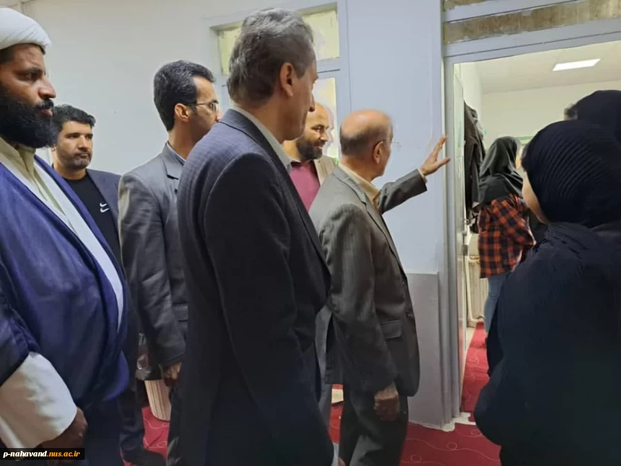 بازدید مهندس علیرضا شهبازی نماینده ی مردم شریف شهرستان نهاوند در مجلس شورای اسلامی و برخی از اعضاء هیئت رئیسه دانشگاه واحد استان از خوابگاه دختران آموزشکده 11