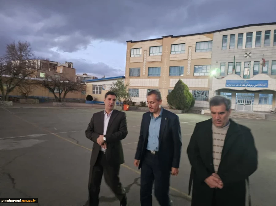 بازدید فرماندار شهرستان نهاوند به همراه معاون سیاسی از آموزشکده  5