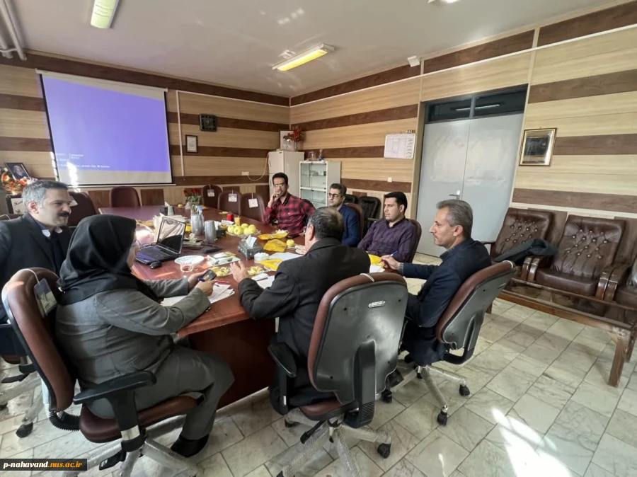 سومین شورای مرکز رشد شهرستان نهاوند در سال جاری تشکیل شد. 4