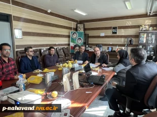 سومین شورای مرکز رشد شهرستان نهاوند در سال جاری تشکیل شد. 8
