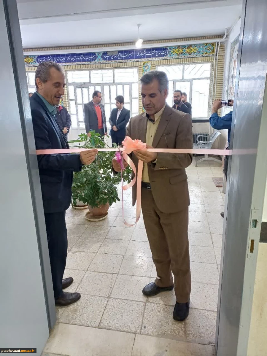 افتتاح اتاق اساتید وغرس  چند نهال به یاد شهدای گرانقدر روحانی در حیاط آموزشکده   12