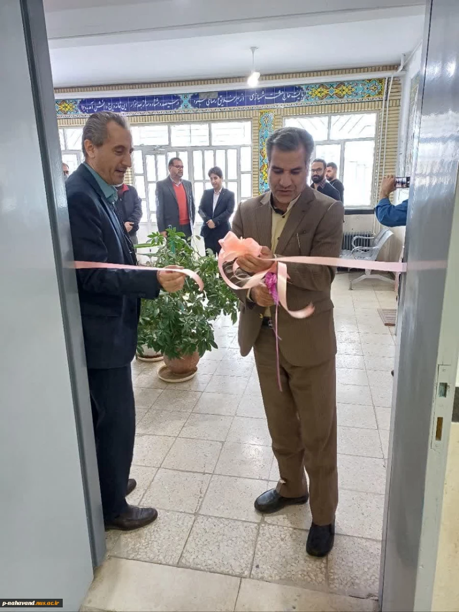 افتتاح اتاق اساتید وغرس  چند نهال به یاد شهدای گرانقدر روحانی در حیاط آموزشکده   13