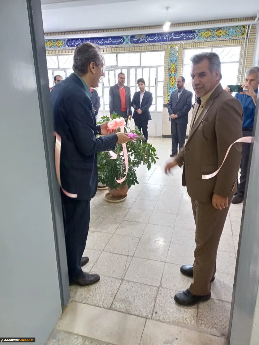 افتتاح اتاق اساتید وغرس  چند نهال به یاد شهدای گرانقدر روحانی در حیاط آموزشکده   14