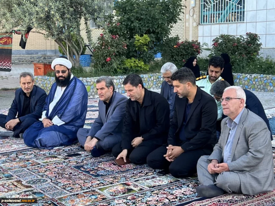 همزمان با هفتمین روز شهادت شهیدان خدمت، مراسم گرامیداشت رییس جمهور شهید و همراهانشان به میزبانی آموزشکده  5