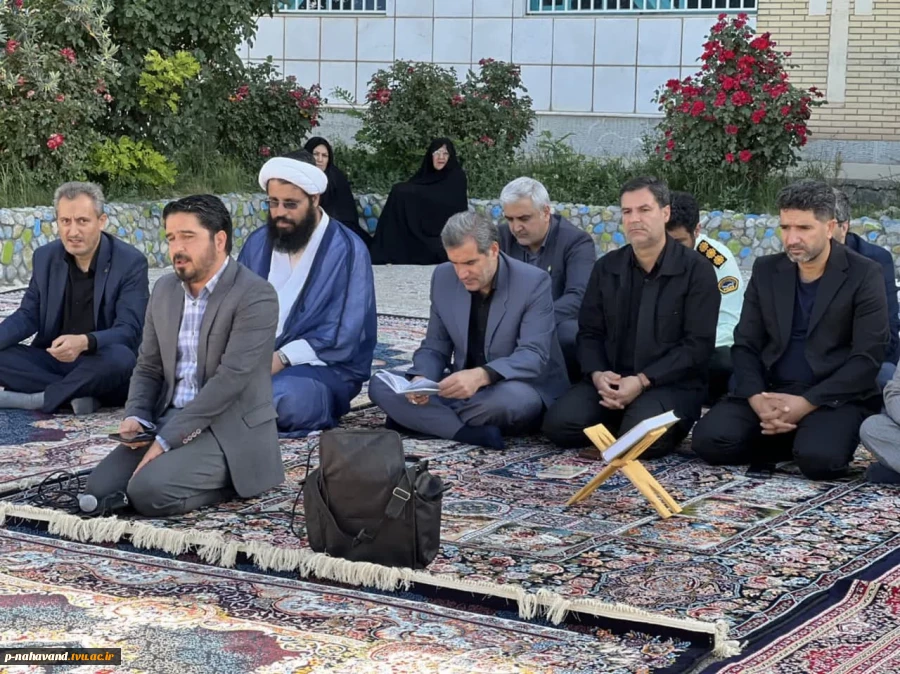 همزمان با هفتمین روز شهادت شهیدان خدمت، مراسم گرامیداشت رییس جمهور شهید و همراهانشان به میزبانی آموزشکده  7