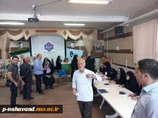 تصاویری از حماسه حضور ... از حواشی جالب توجه ترغیب و تشویق حضور بچه های خردسال در پای صندوق های رأی بوده است 16