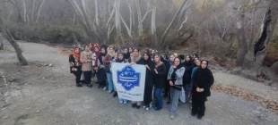 به مناسبت هفته بسیج اردوی فرهنگی تفریحی  یکروزه دانشجویان دختر غیر بومی به سراب و جنگل گیان با همکاری بخشداری 3