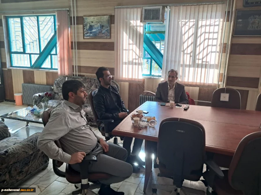 در آستانه هفته پژوهش و فناوری حضور دکتر مرتضی زمانیان معاونت دانشکده مدیریت، علم و فناوری دانشگاه صنعتی امیر کبیر در دانشگاه ملی مهارت واحد نهاوند 4