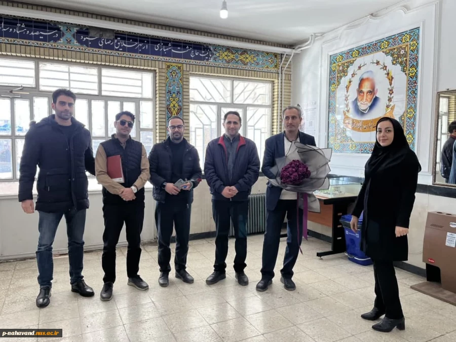 ‌°إِنَّاأَعْطَیْنَاکَ الْکَوْثَرَ﴿۱﴾.!“••• 5