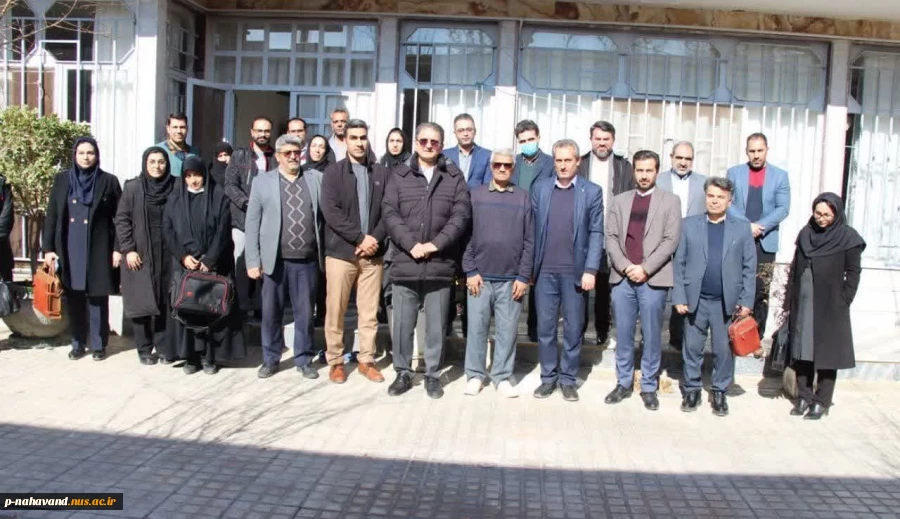 دانشگاهیان نهاوند با غبار روبی مزار شهدا و دیدار با خانواده شهیدان ایام الله دهه مبارک فجررا گرامی داشتند  23