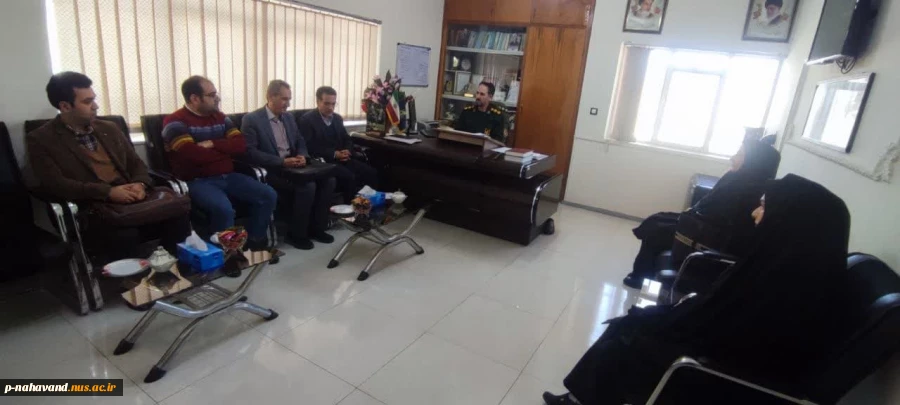 دیدار اعضاء شورای مرکز کارآفرینی و رشد شهرستان با فرمانده سپاه ناحیه نهاوند 6