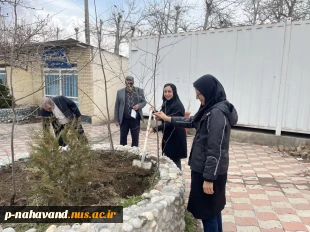 به مناسبت فرارسیدن ۲۲ اسفند سالروز بزرگداشت روز شهدا و تأسیس بنیاد شهیدانقلاب اسلامی، غرس پنج نهال مثمر در محوطه آموزشکده 22