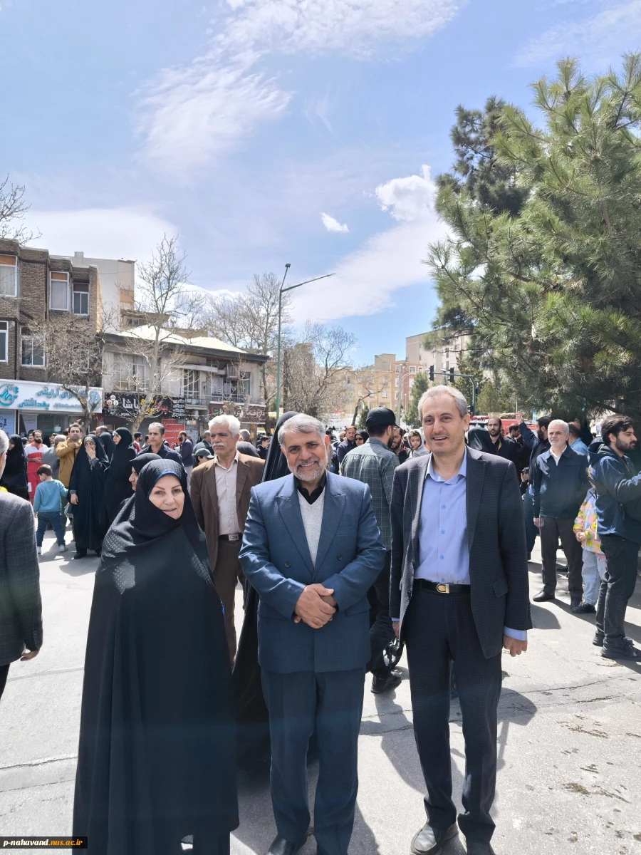 حضور دانشگاهیان دانشگاه ملی مهارت استان همدان در راهپیمایی باشکوه روز قدس
 11