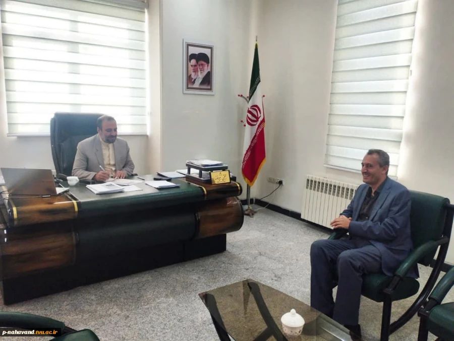 روز و هفته کارآفرینی و آموزش‌های فنی، حرفه‌ای و مهارتی را گرامی می‌داریم. 5