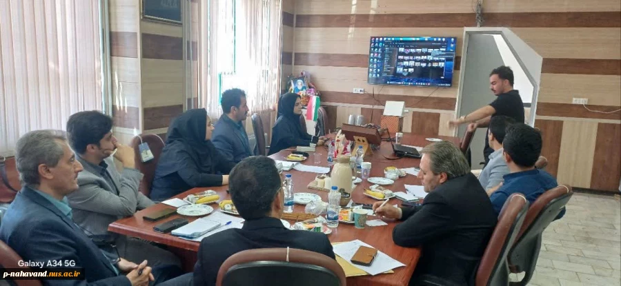 برگزاری اولین جلسه مرکز رشد واحدهای فناور شهرستان نهاوند شنبه  پنجم مهر ماه ۱۴۰۴ درآموزشکده 11