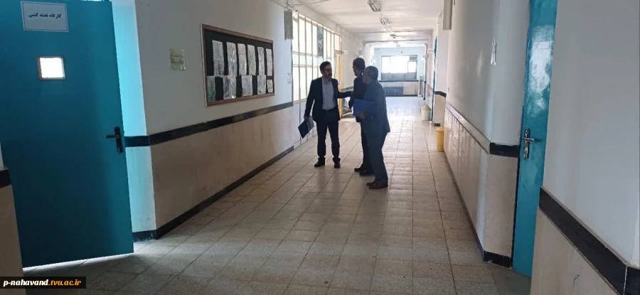 توجه ویژه اعضای کارگروه تخصصی نظارت،ارزیابی و تضمین کیفیت عتف استان به  تابلوهای اعلانات هفته تربیت بدنی 3