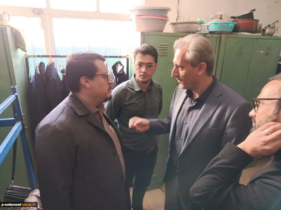 بازدید میدانی معاون فرهنگی دانشجویی دانشگاه ملی مهارت استان همدان از سراهای دانشجویی و سلف آموزشکده نهاوند 7